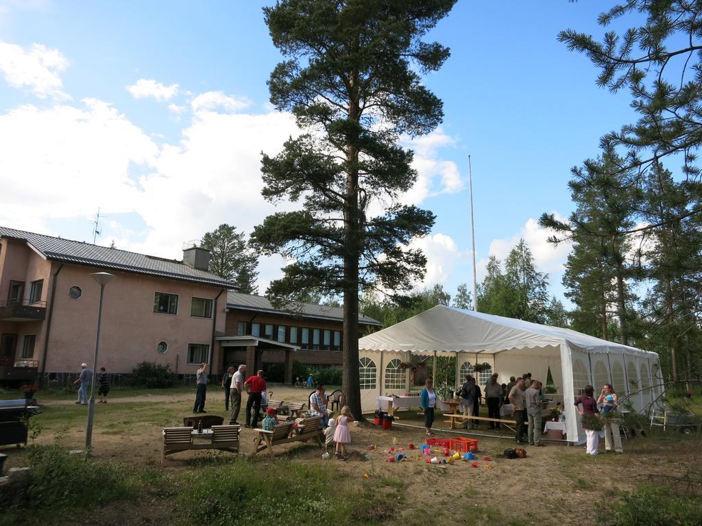 Hotel Holiday Center Luppo Pyhätunturi Zewnętrze zdjęcie